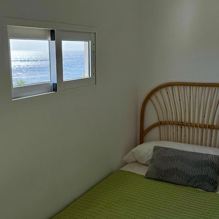 Sunnypalms - Beachfront Penthouse With Stunning Sea View Estepona Kültér fotó