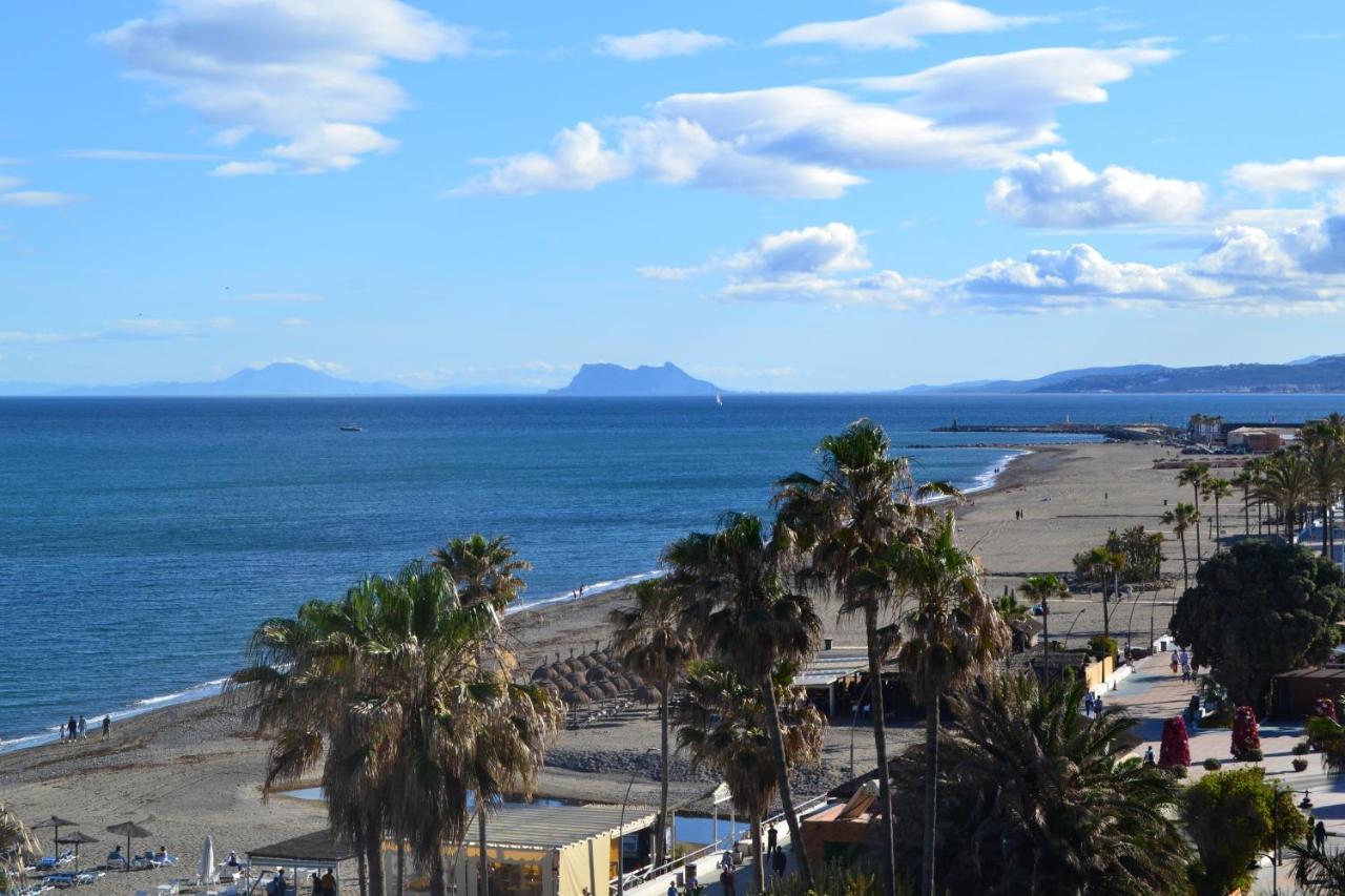 Sunnypalms - Beachfront Penthouse With Stunning Sea View Estepona Kültér fotó