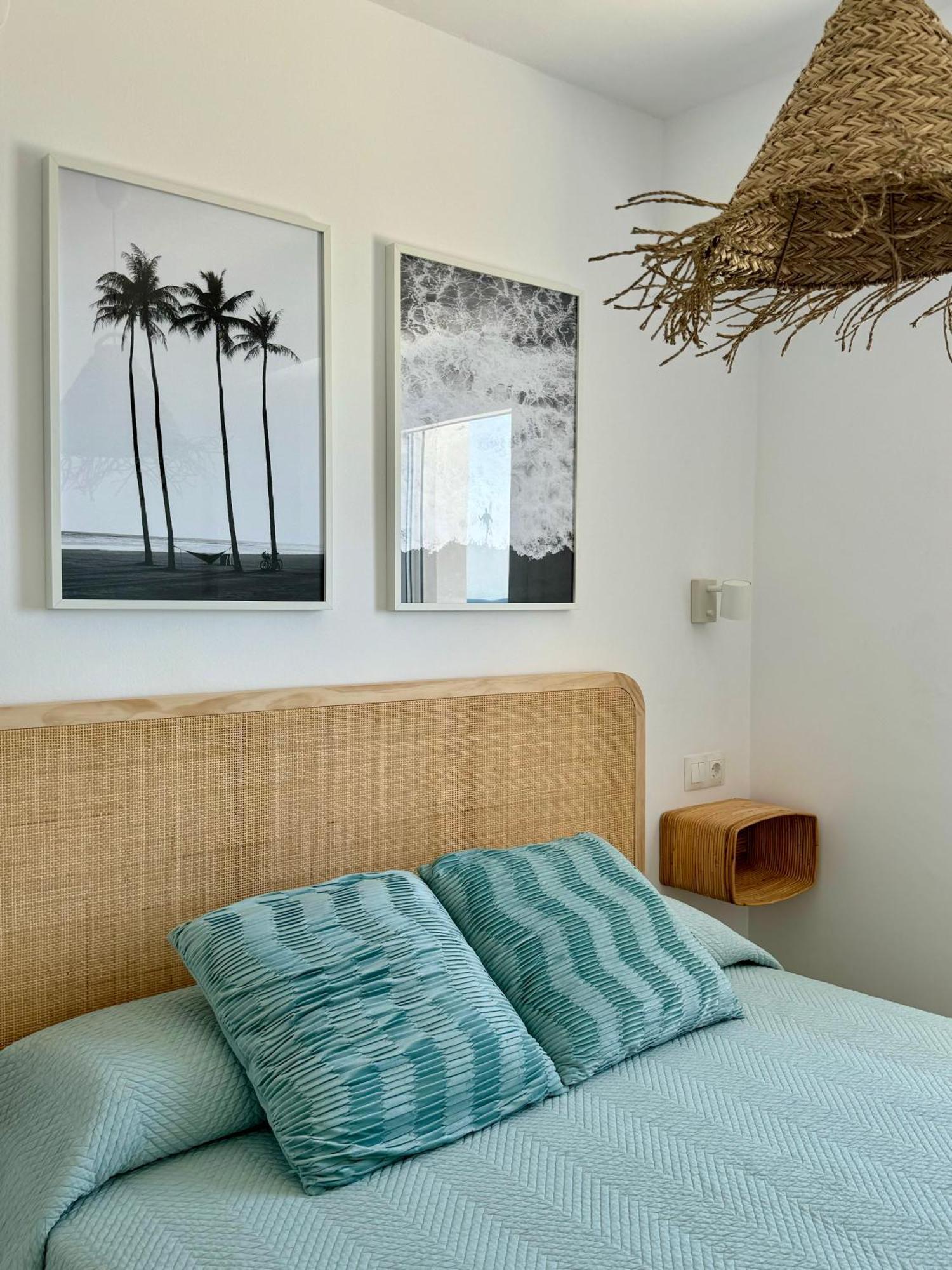 Sunnypalms - Beachfront Penthouse With Stunning Sea View Estepona Kültér fotó